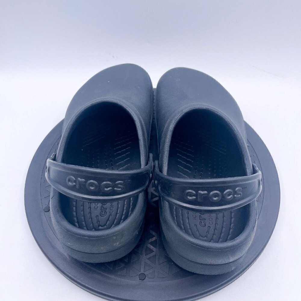 Crocs Black Bistro clogs slip resistant closed toe Mens 6 Women’s 8 - Picture 4 of 9